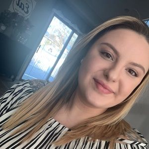 Meet your Posher, Kelli